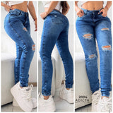 Blue Ripped Skinny Jeans Street Style